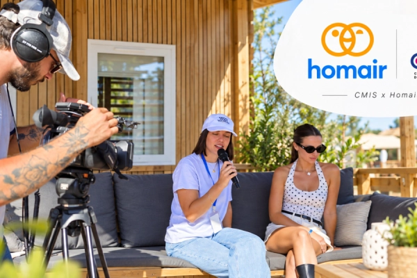 Le CMIS accompagne Homair Vacances lors d’un tournage au Camping La Vallée. Découvrez nos prestations de captation vidéo, podcast, interview et contenus audiovisuels pour les entreprises.